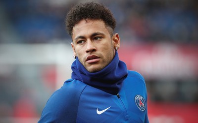 小鸟体育精华-以色列队门将高接低挡零封对手