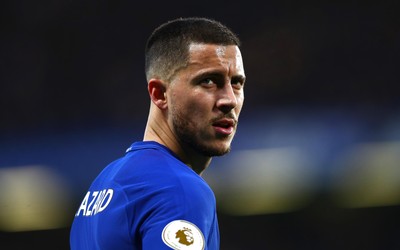 小鸟体育动态-佩德里被犯规后依然冷静